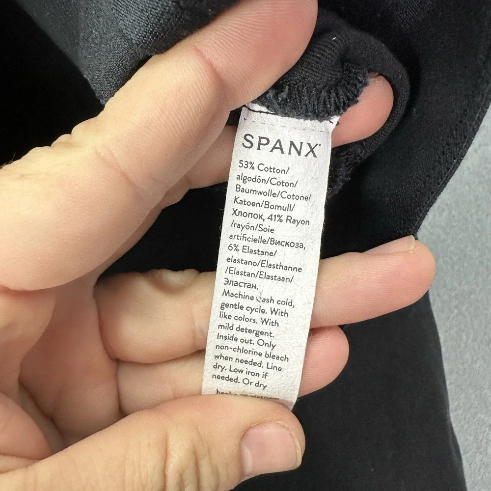 Spanx Jeans Womens Small (29x22.5) Black High Rise Pull On Cropped‎ Flare